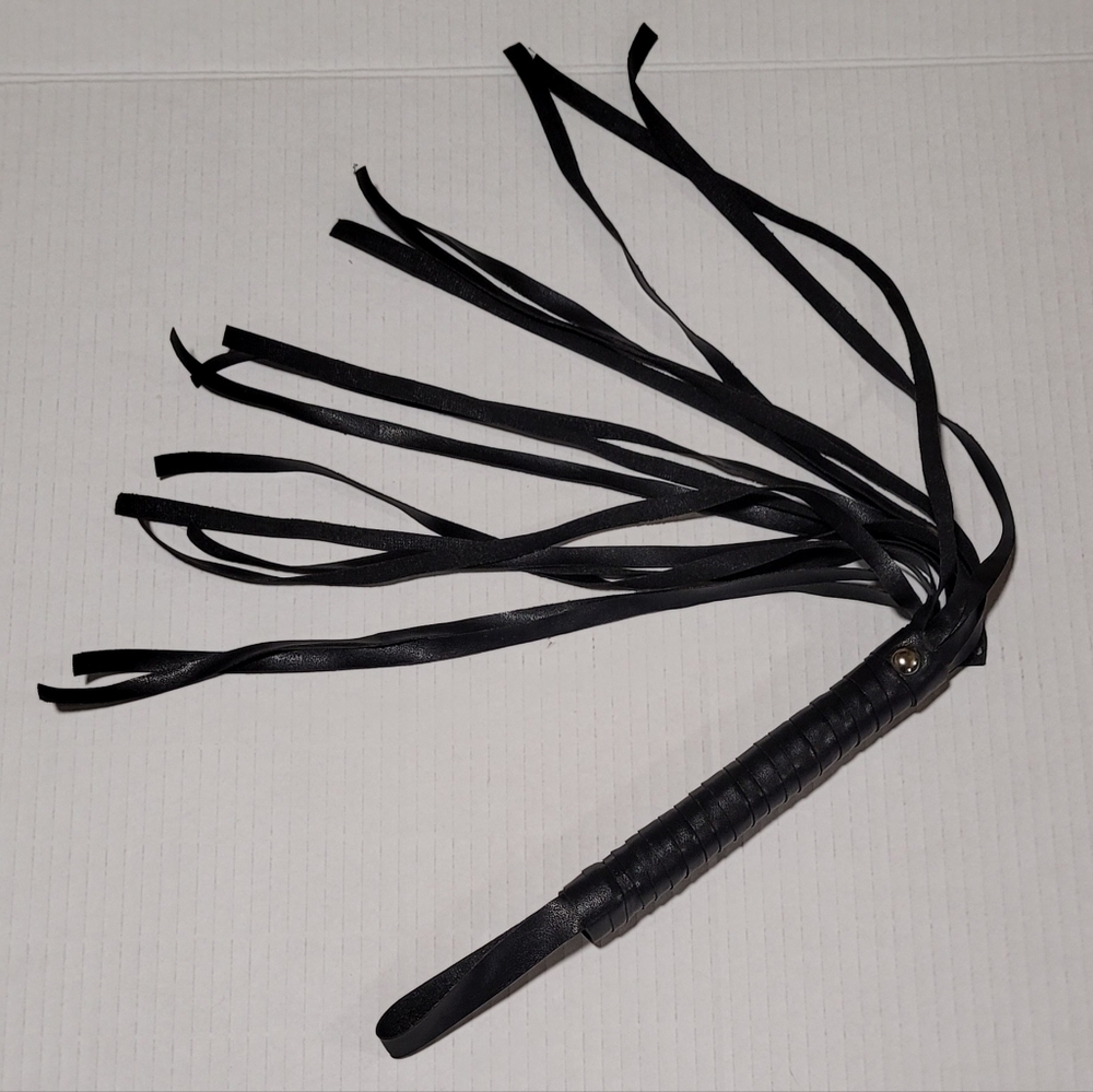 Black Leather Cat O Nine Tails Flogger Whip Adult Toys